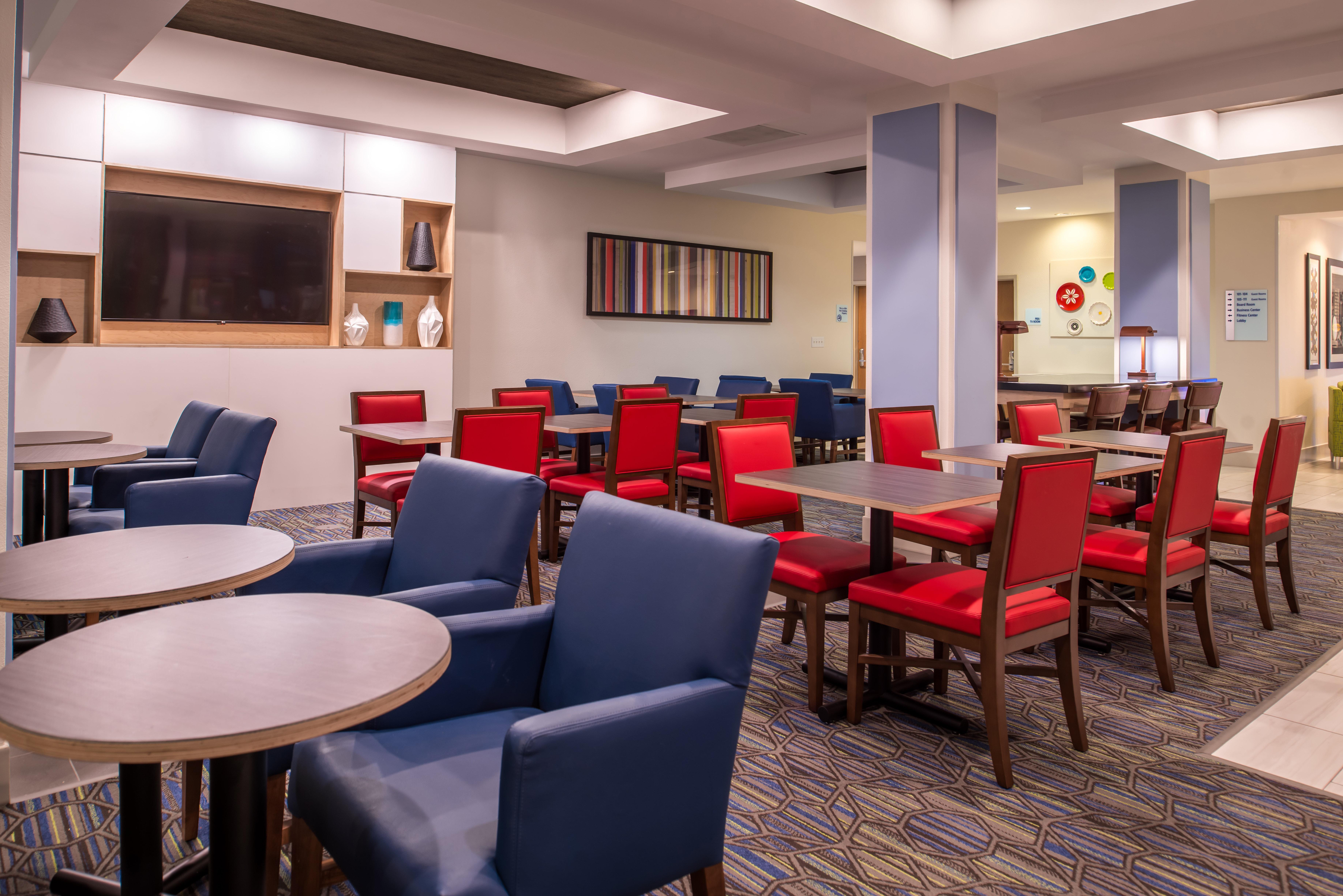 Holiday Inn Express Hotel & Suites Tampa-Anderson Road-Veterans Exp By Ihg West Chase Εξωτερικό φωτογραφία