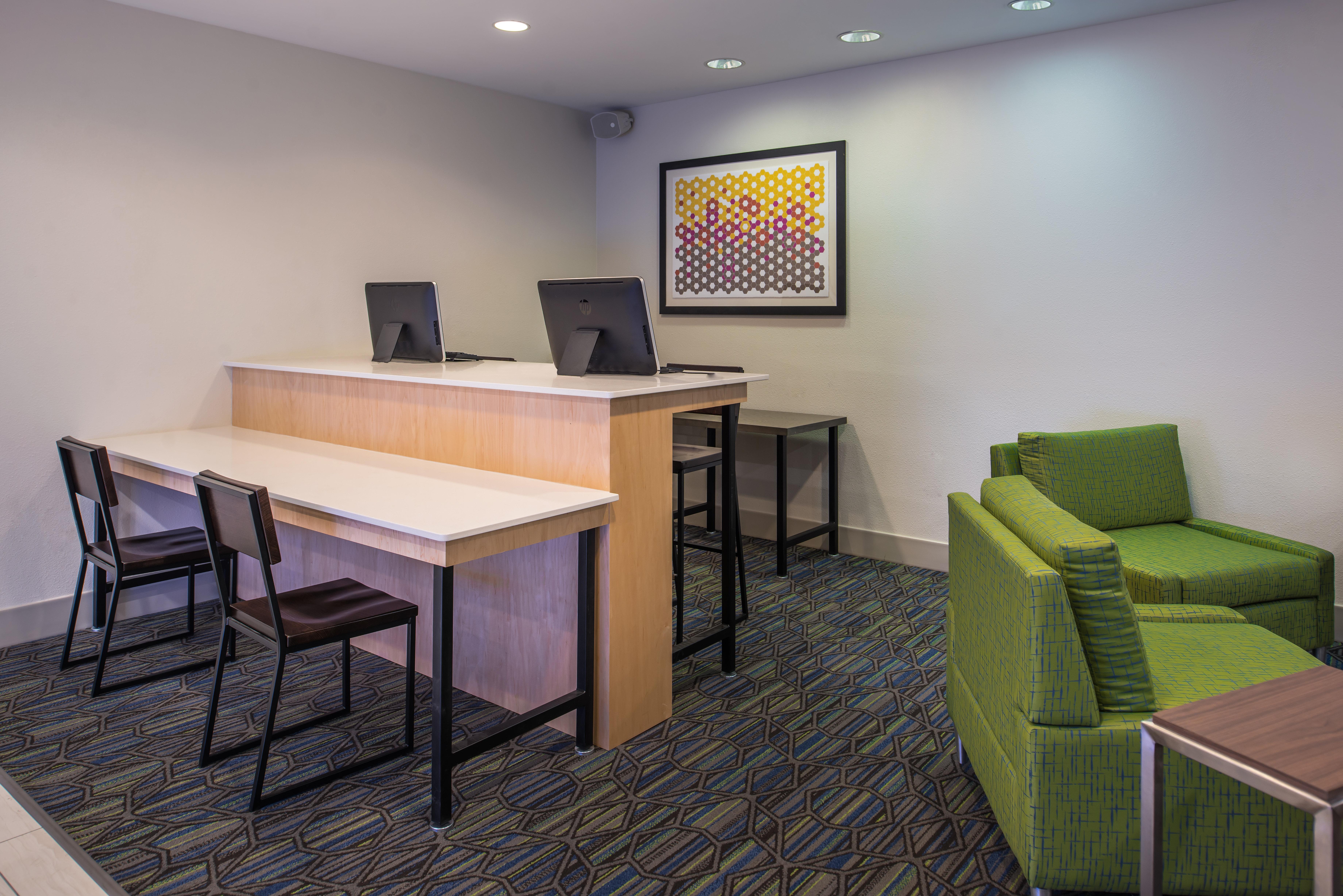 Holiday Inn Express Hotel & Suites Tampa-Anderson Road-Veterans Exp By Ihg West Chase Εξωτερικό φωτογραφία