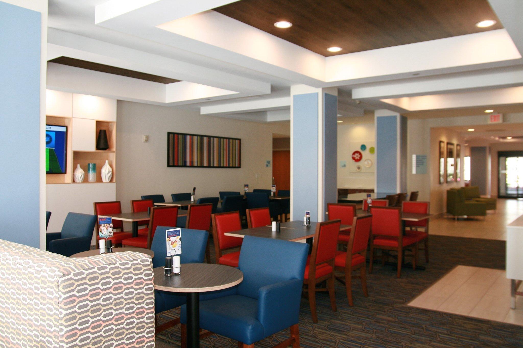 Holiday Inn Express Hotel & Suites Tampa-Anderson Road-Veterans Exp By Ihg West Chase Εξωτερικό φωτογραφία